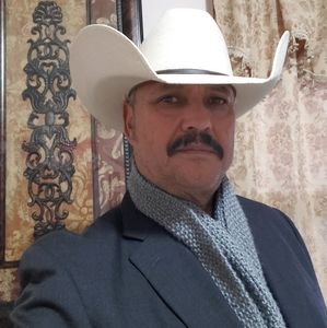 Meet your Posher, Raul